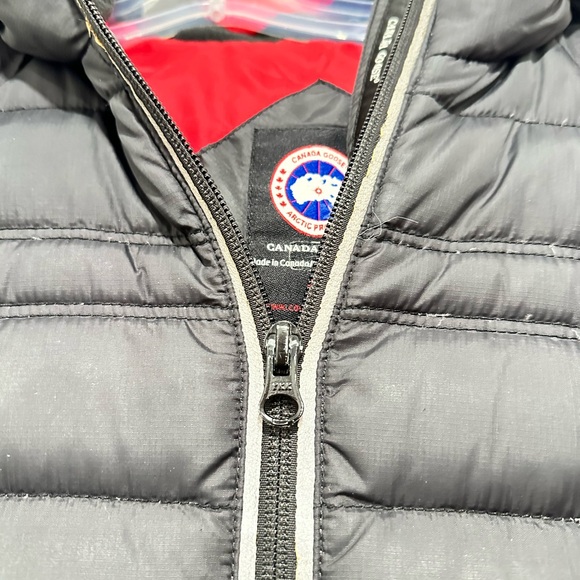Canada Goose kids Black Puffer Jacket with Red Lining - Picture 4 of 15